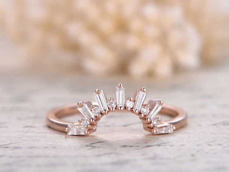Обручальные кольца в виде короны: самые красивые и стильные варианты