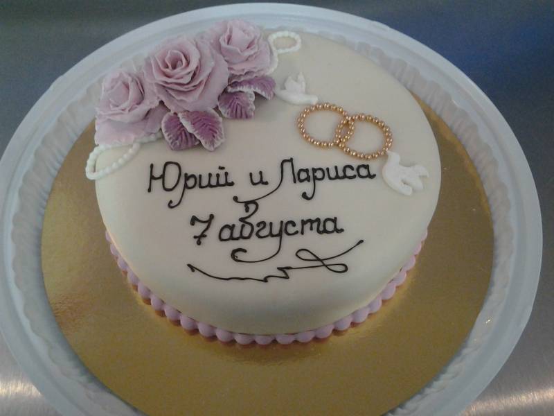 Надписи на свадебных тортах - как правильно подобрать, фото