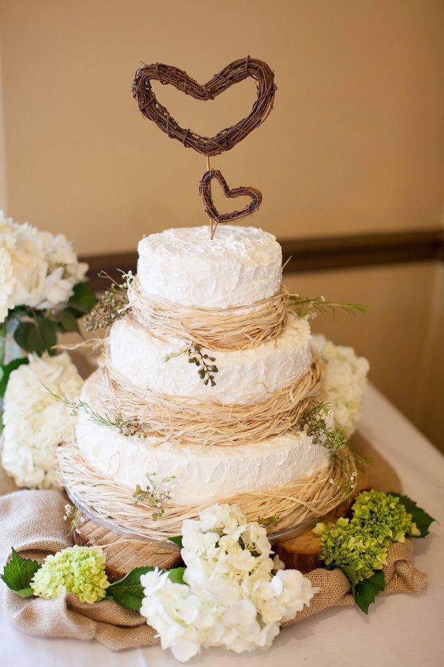 Помогаем в выбора свадебного торта в стиле рустик