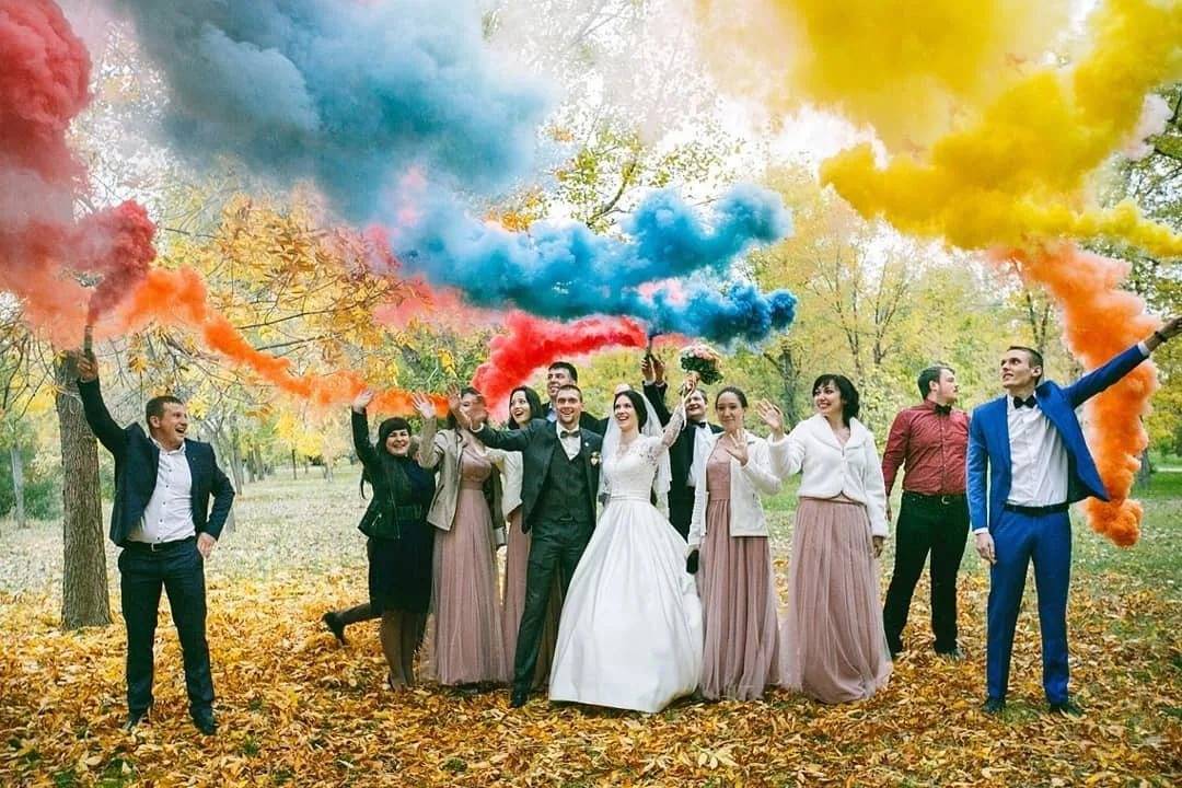 Цветной дым для необычной фотосессии: разноцветные облака в маленькой коробочке