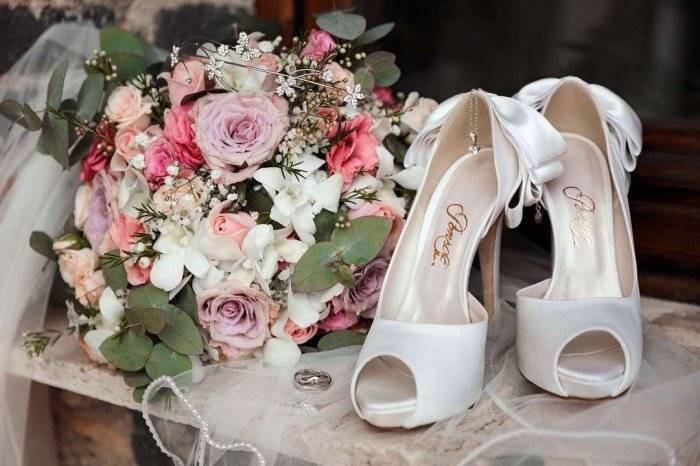 Можно ли невесте одеть босоножки на свадьбу — фото и видео обзор