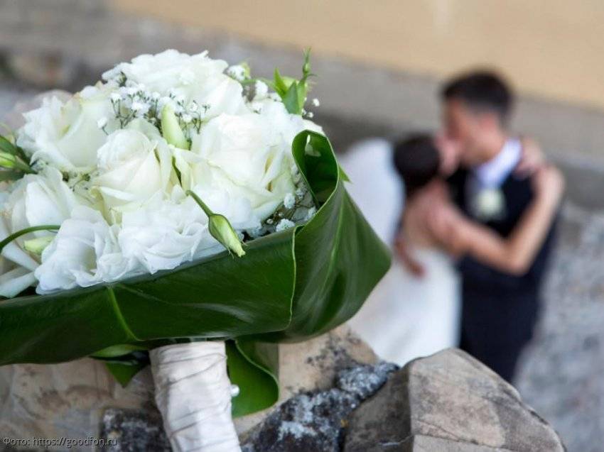 Какие цветы дарить молодоженам? какие цветы не дарят на свадьбу? букет на свадьбу своими руками
