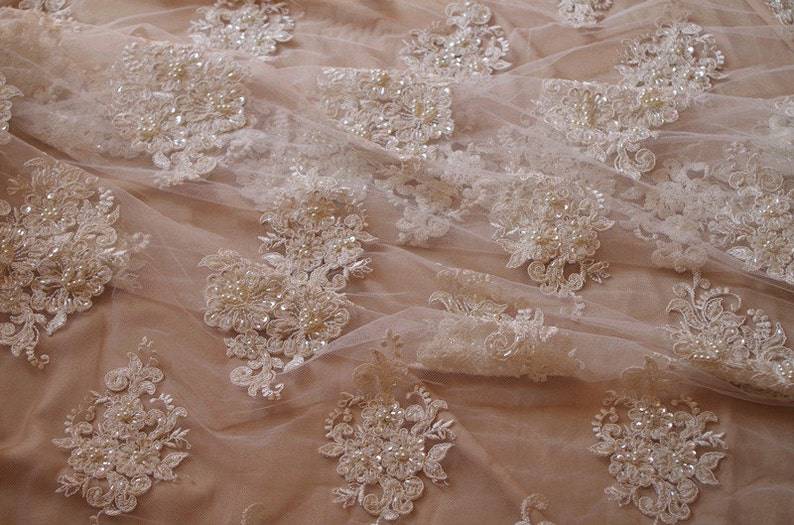 Ткань для свадебного платья: что нужно знать для пошива