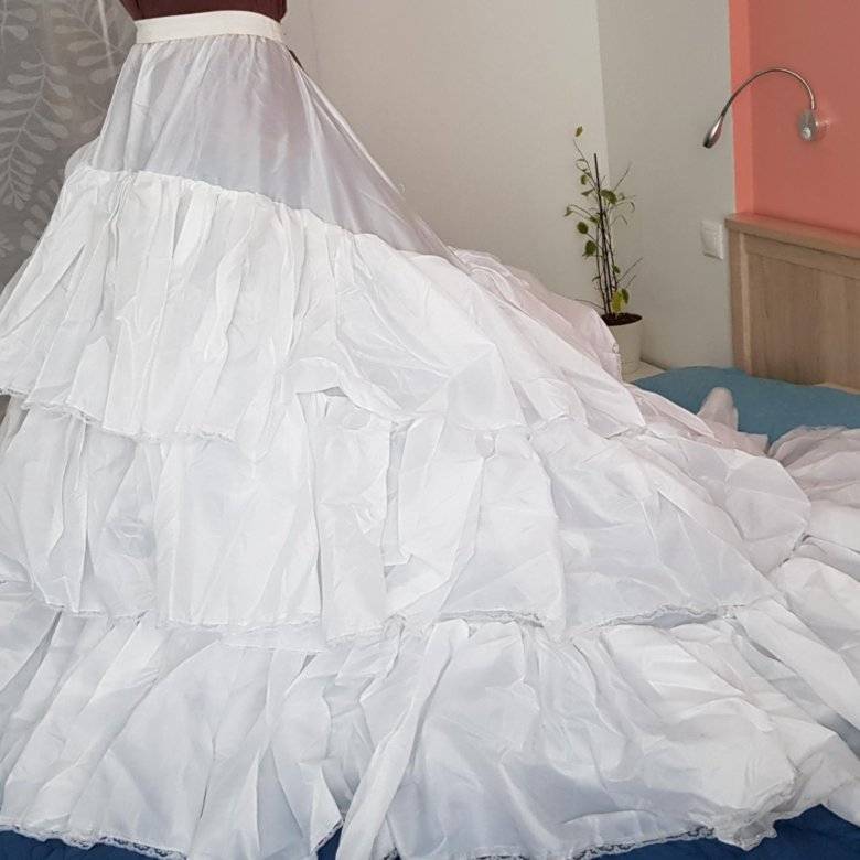 Виды подъюбников для свадебного платья – обзор
