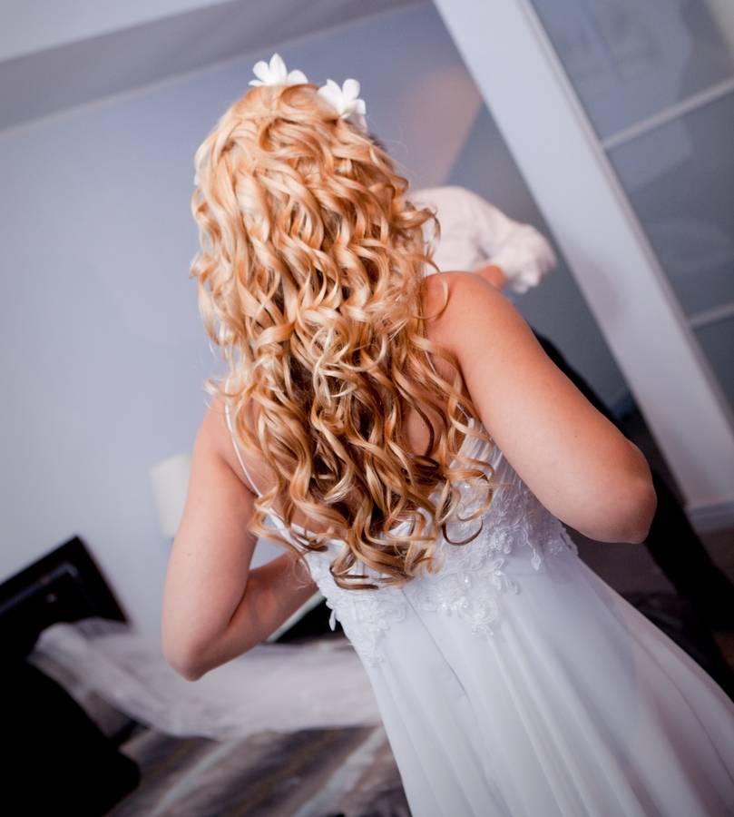 Свадебные прически на длинные волосы 2020 - 100 фото идей для укладок