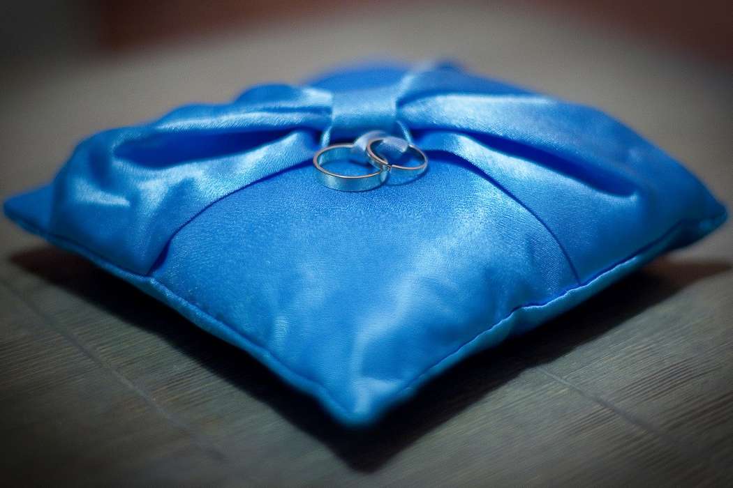 ᐉ виды свадебных подушечек для колец – как выбрать красивый аксессуар для загса - ➡ danilov-studio.ru