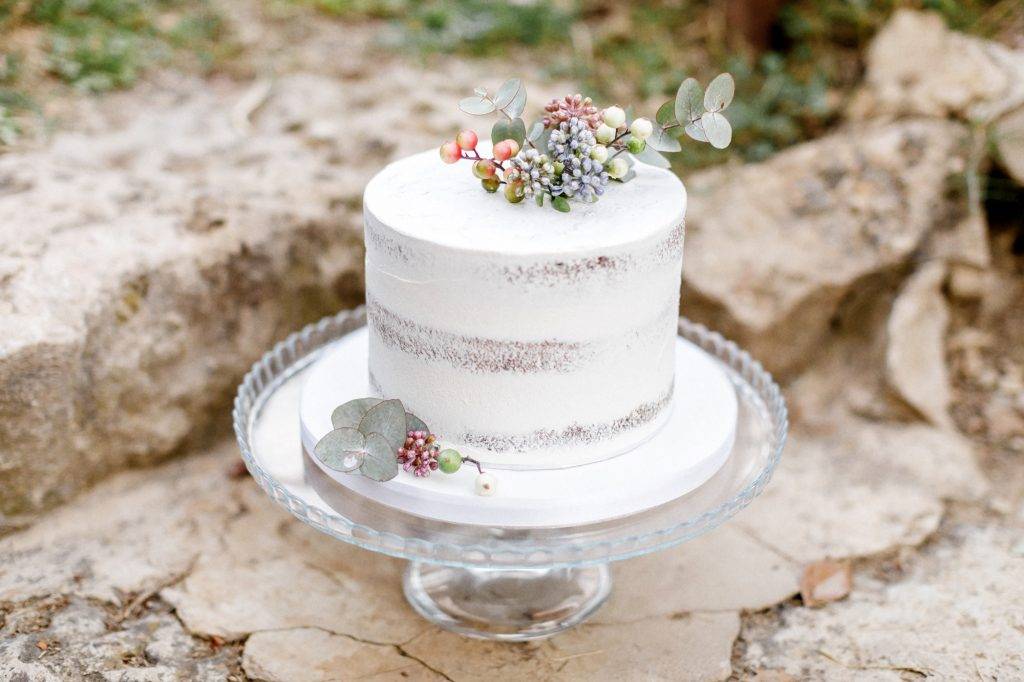 Кантри по-французски на десерт: свадебный торт в стиле прованс – фото примеров