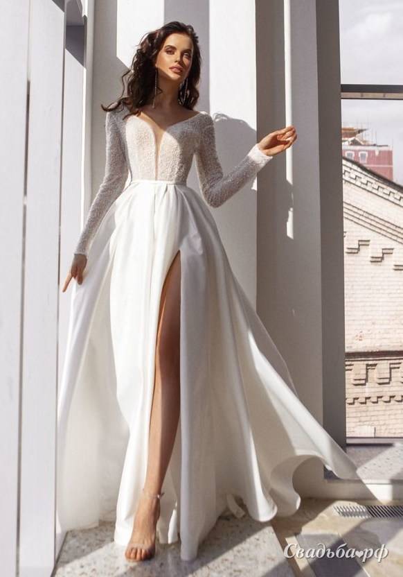 Бежевое свадебное платье: кому подойдет, как выбрать