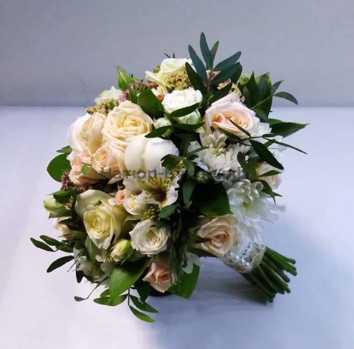 ? свадебный букет невесты ? из кустовых роз - фото 2019 года