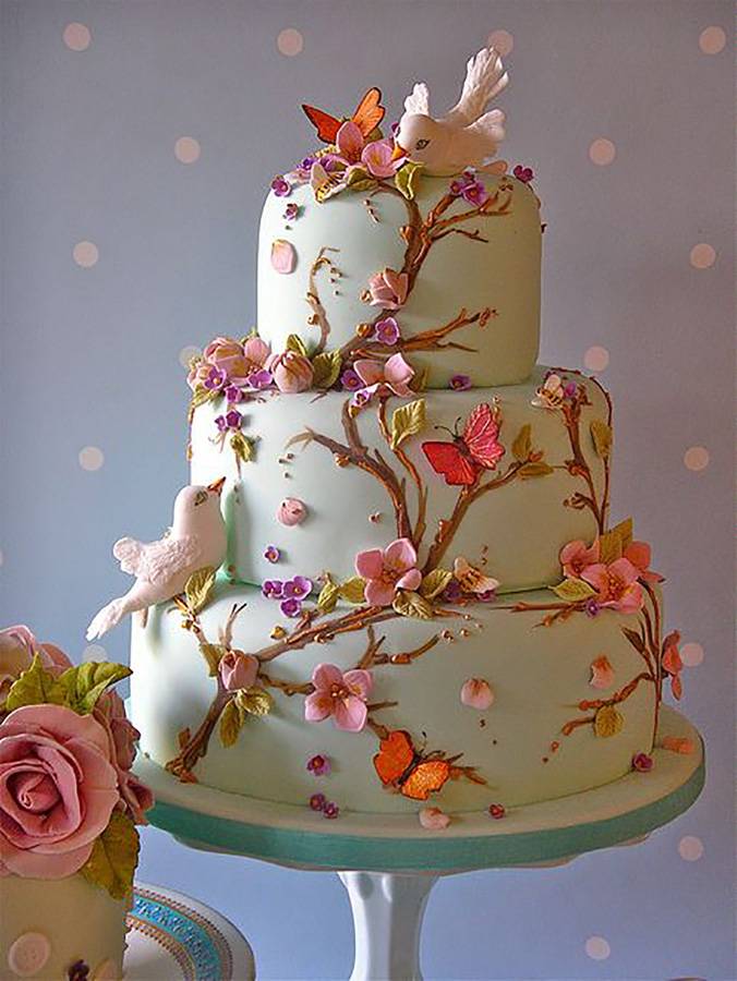 Свадебный торт с бабочками - идеи оформления с фото