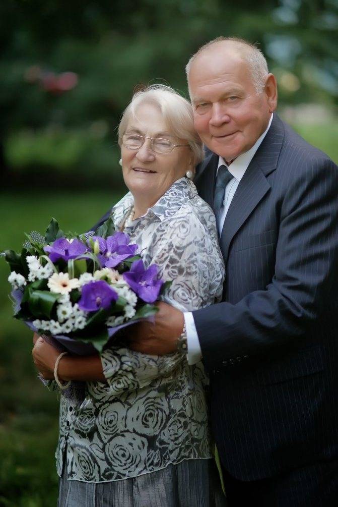 60 лет свадьбы: какая свадьба и что на нее дарят