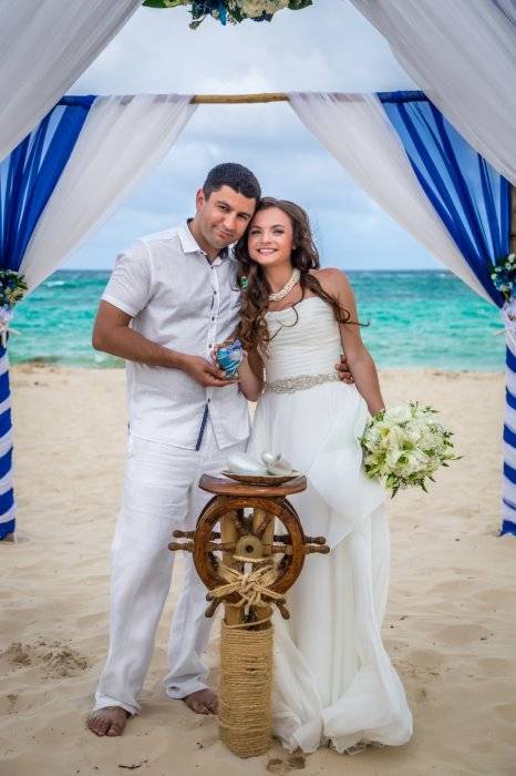 Пляжные свадебные платья (61 фото) для церемонии и фотосесий в морском стиле