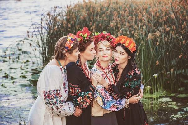 Старорусские свадебные игры для застолья. традиции русской народной свадьбы