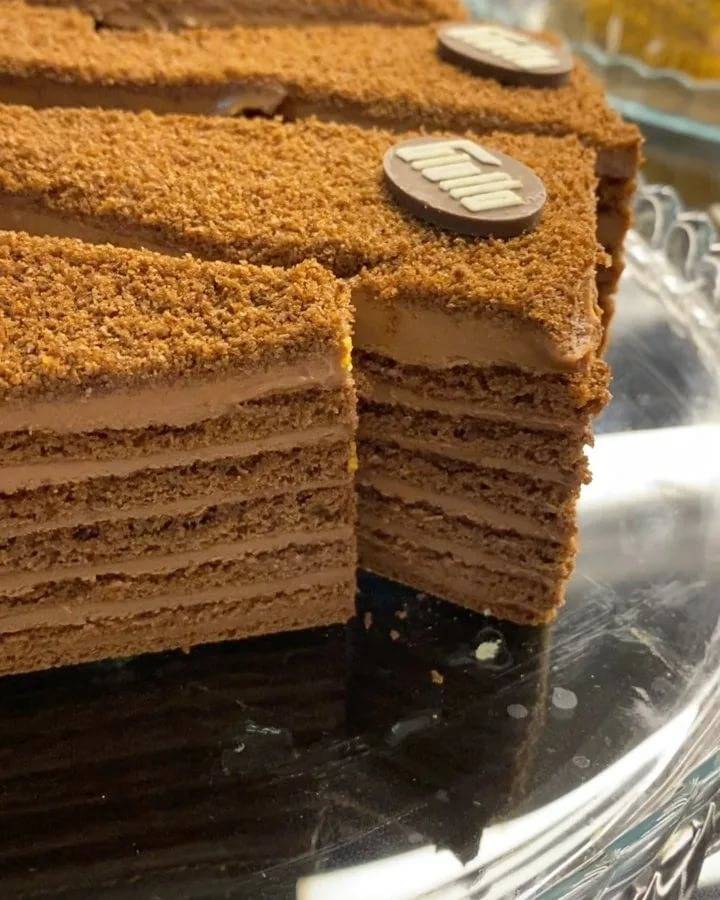 Как приготовить шоколадно-медовый торт с орехами