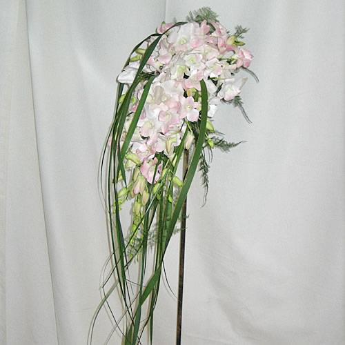 Свадебный букет невесты из орхидей