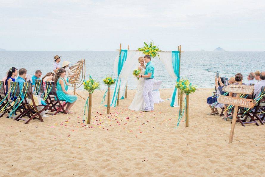 Идеальная пляжная вечеринка – свадебная церемония во Вьетнаме: оформление и традиции