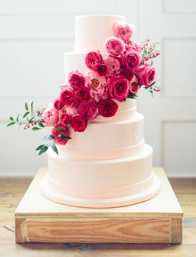 Свадебный торт с лебедями ?в [2019]: как сделать одноярусный с розами — фото