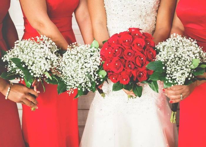 Весенняя свежесть: каким должен быть нежный букет невесты из ирисов