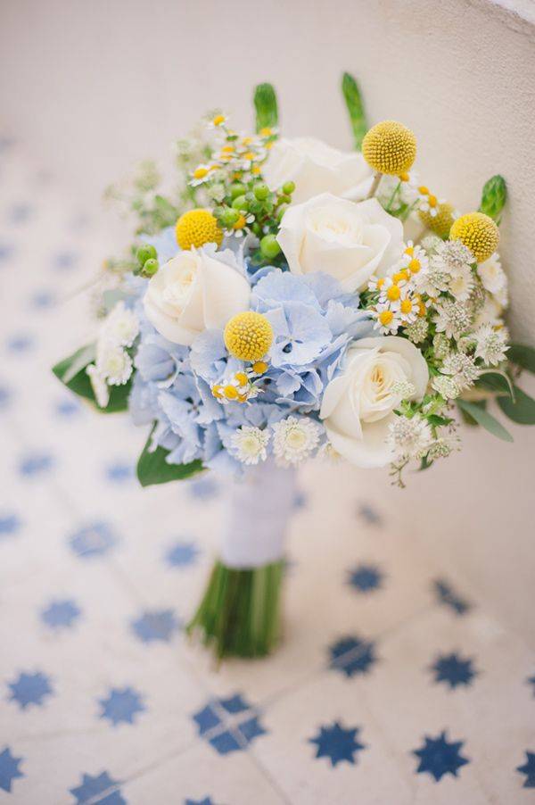 Синий букет невесты: какие цветы выбрать, сочетания (фото)