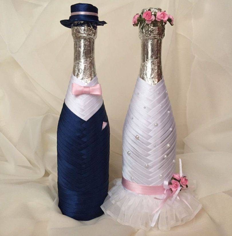 Декор предметов мастер-класс свадьба аппликация моделирование конструирование съемные одежки на свадебные бутылочки бисер бусины кружево ленты ткань