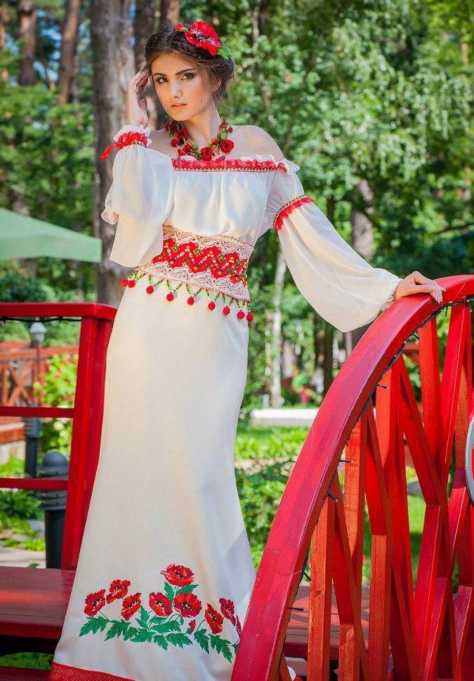 Колоритные свадебные платья в украинском стиле.о платьях