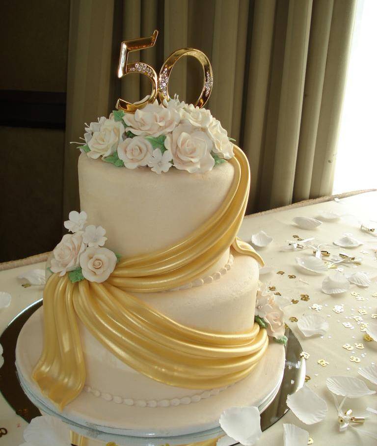 Торт на золотую свадьбу. каким он должен быть?