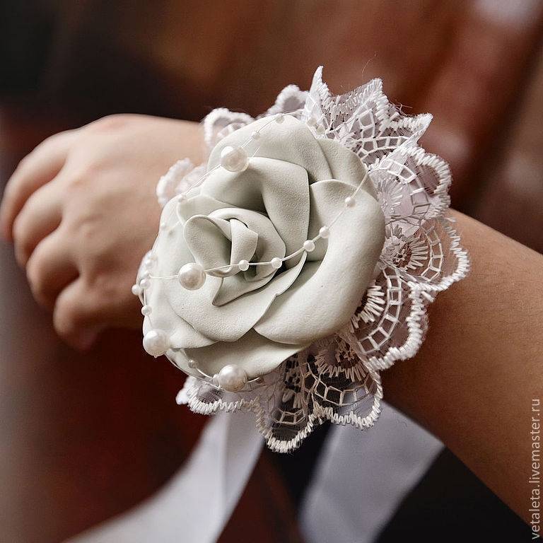Бутоньерки на свадьбу своими руками ? в [2019] – искусственные из бумаги & цветов, а также живые (из свежих растений)