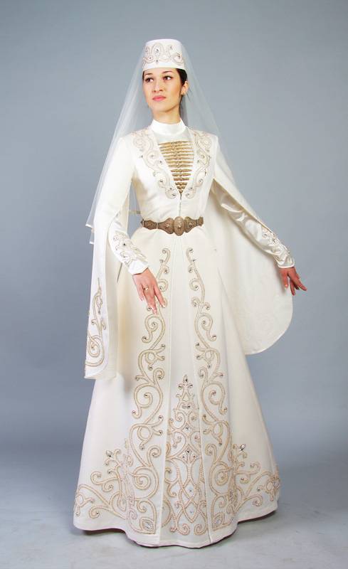 Восточное свадебное платье: модели, аксессуары, макияж, прически