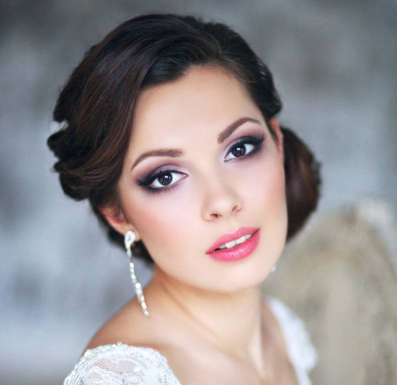 Макияж для рыжеволосых девушек на свадьбу. как выбрать свадебный макияж для невесты с русыми или рыжими волосами