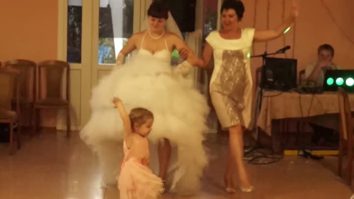 ᐉ креативный танец молодых на свадьбе с сюрпризом – как подготовить - ➡ danilov-studio.ru
