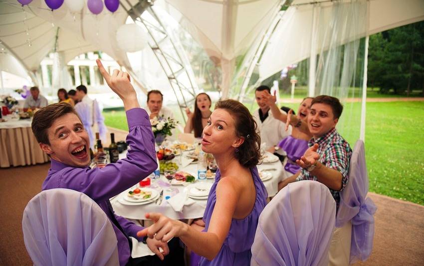 Конкурсы для маленькой свадьбы: идеи для развлечений за свадебным столом и в зале для небольшой компании без тамады