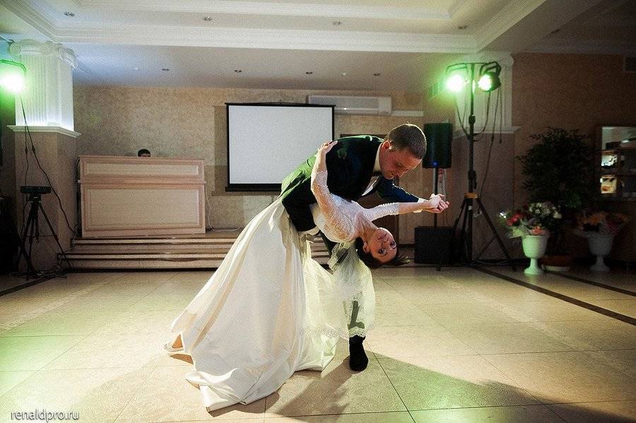 Разучиваем свадебный танец вальс самостоятельно: видео-уроки