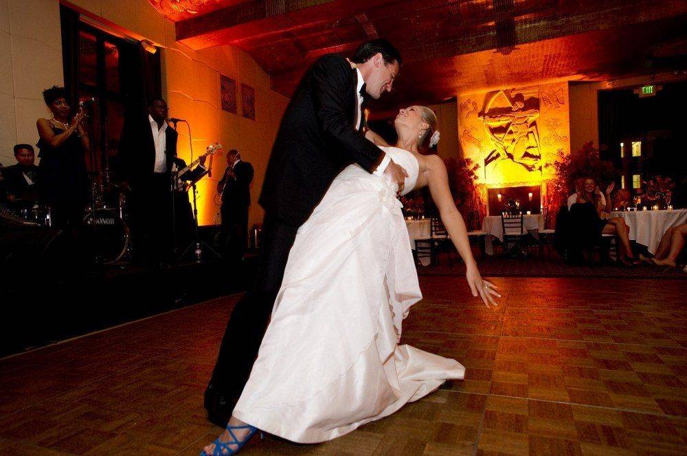 Постановка свадебного танца в домашних условиях - видео урок