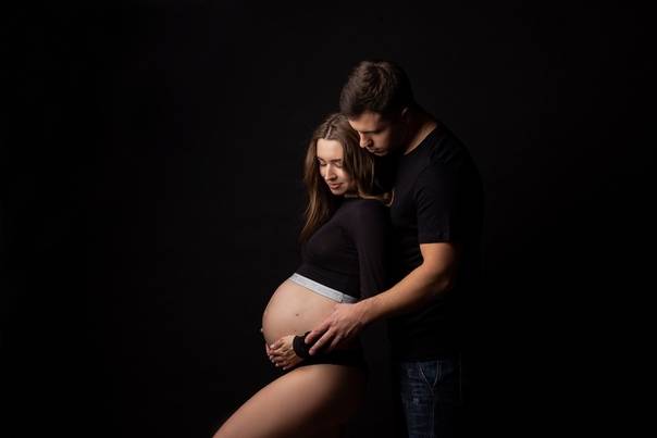 Идеи для фотосессии беременных: тематические варианты фотографий на память