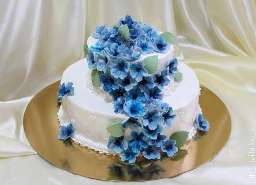 Свадебные торты в синем цвете: без мастики, с цветами