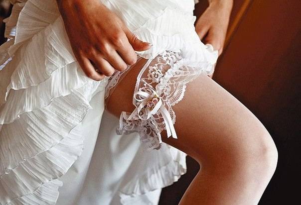 Подвязка для невесты своими руками: 5 пошаговых мастер-классов