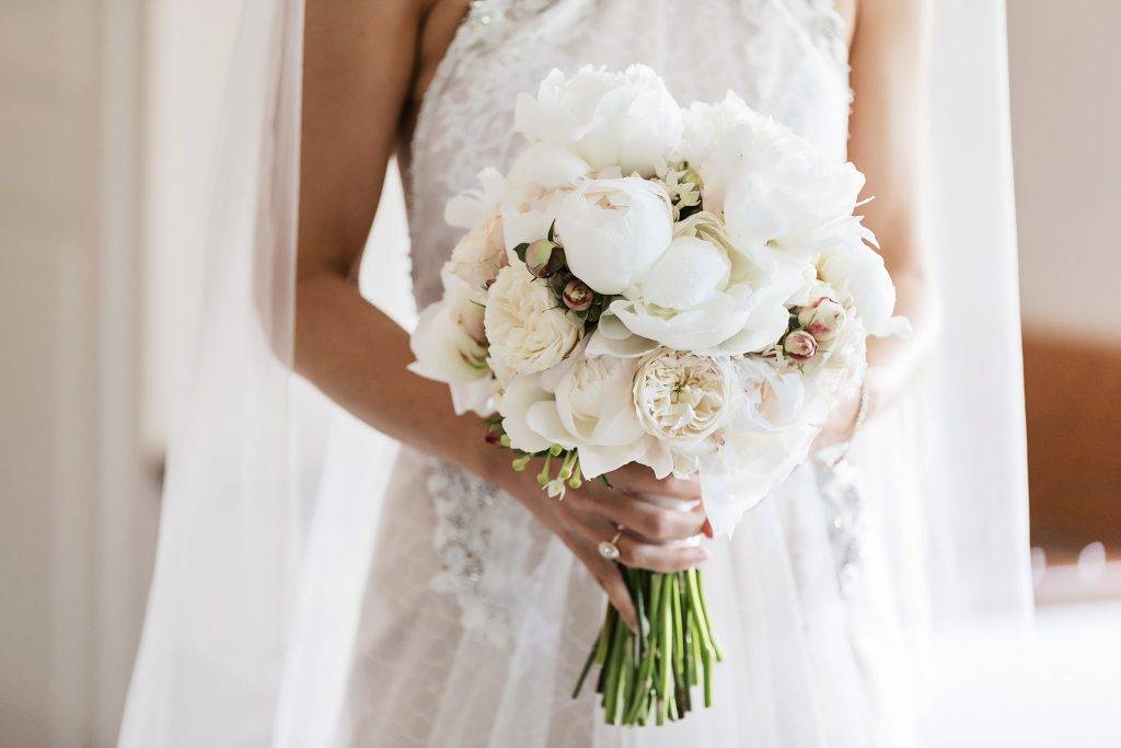 Как необычно оформить свадьбу в белом цвете – советы