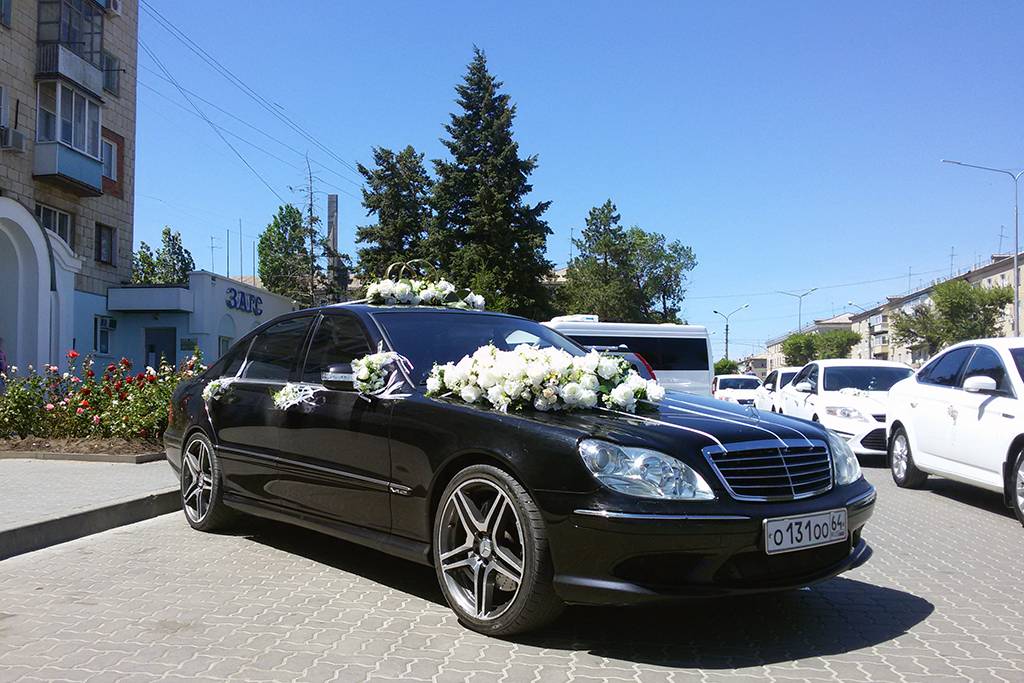 Лимузин на свадьбу: выбор машины на свадьбу с водителем