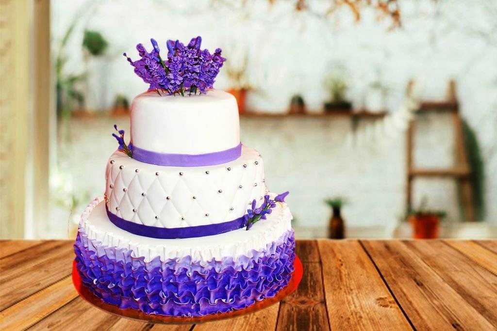 Свадебный торт фиолетового цвета: идеи и советы по выбору