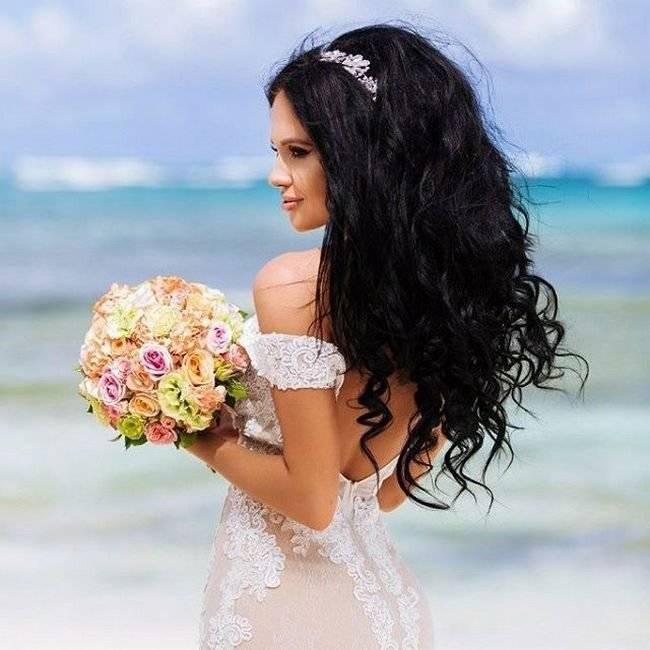 Невеста брюнетка: макияж и свадебные образы