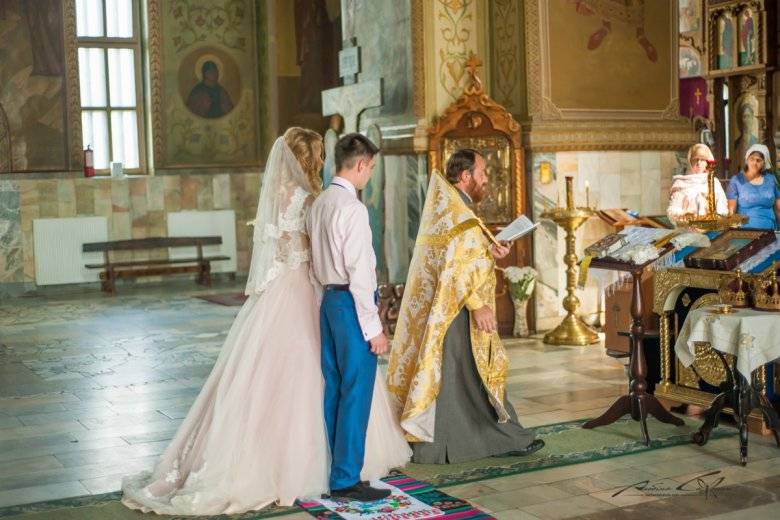 Сколько стоит венчание в православной церкви и что для этого нужно