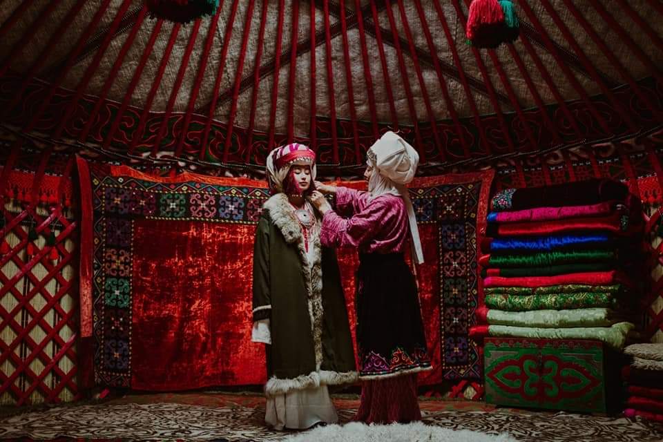 Народные обычаи и традиции красивой восточной ингушской свадьбы: обзор +видео