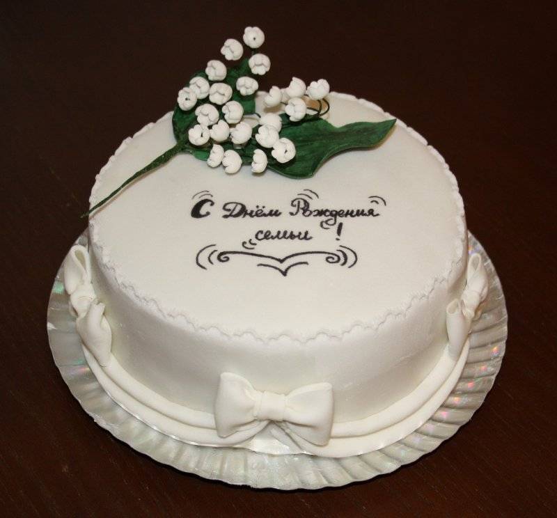 Надписи на свадебных тортах: как придумать оригинальную подпись?