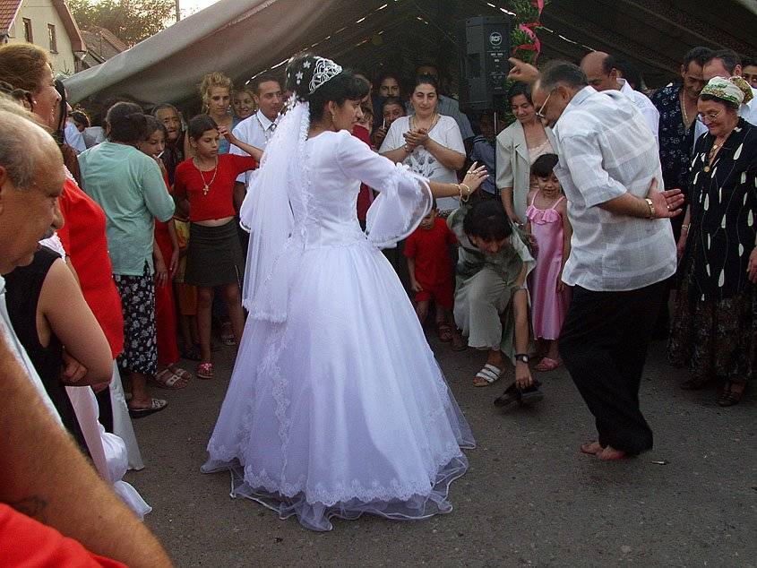 Традиции цыганской свадьбы. обычаи и танцы+ видео