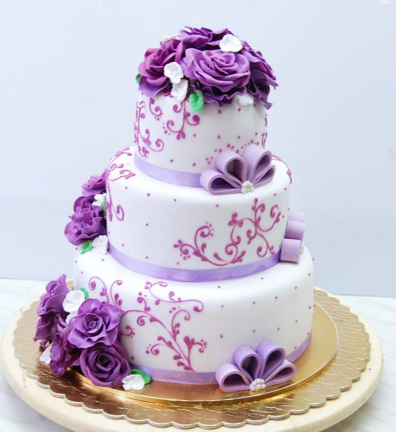 Свадебные торты с живыми цветами