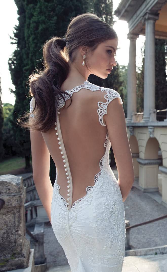Как правильно подобрать кружевное свадебное платье с открытой спиной, начиная с выбора материала и заканчивая фасоном?