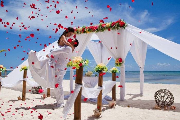 Символическая свадьба за границей: лучшие направления, советы, цены