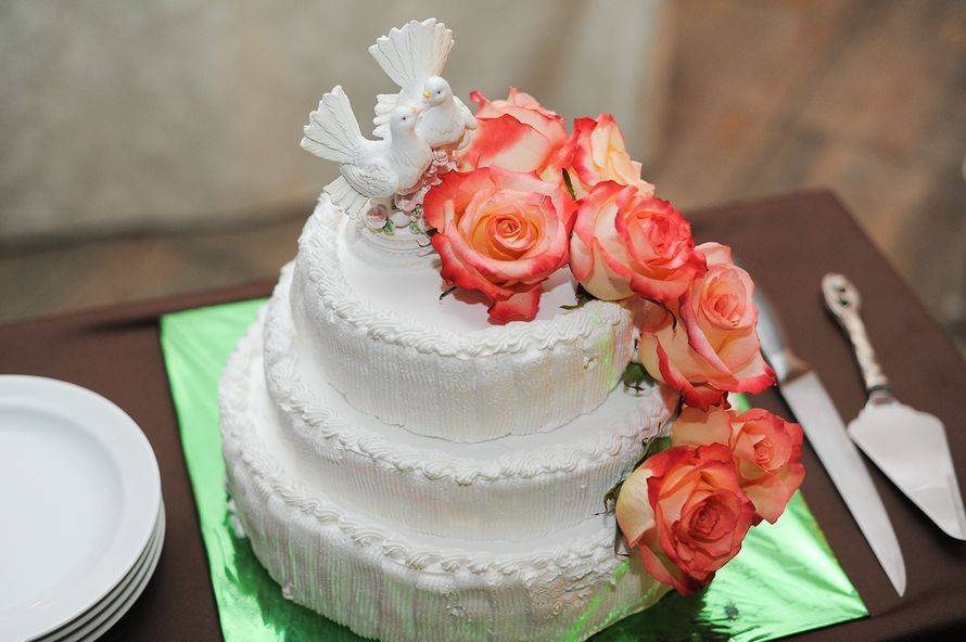 Свадебный торт - уникальные формы, цвета и рецепты (фото)