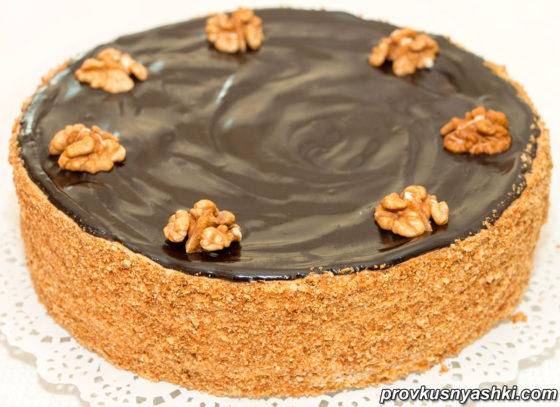 Как приготовить шоколадно-медовый торт с орехами - svadbavo.ru