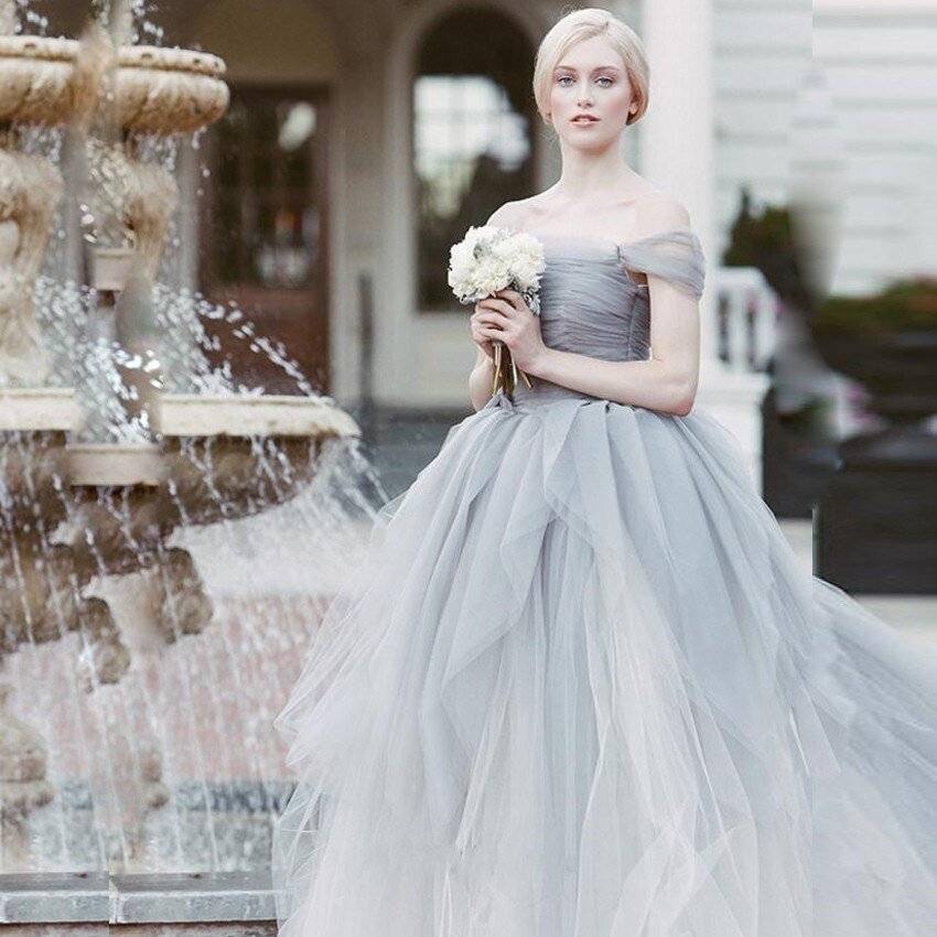 Розовое свадебное платье в образе смелой невесты, правила выбора